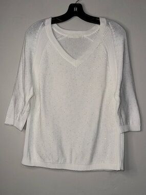 Biancalancia Classic White V-Neck Sweater with Subtle Sparkle